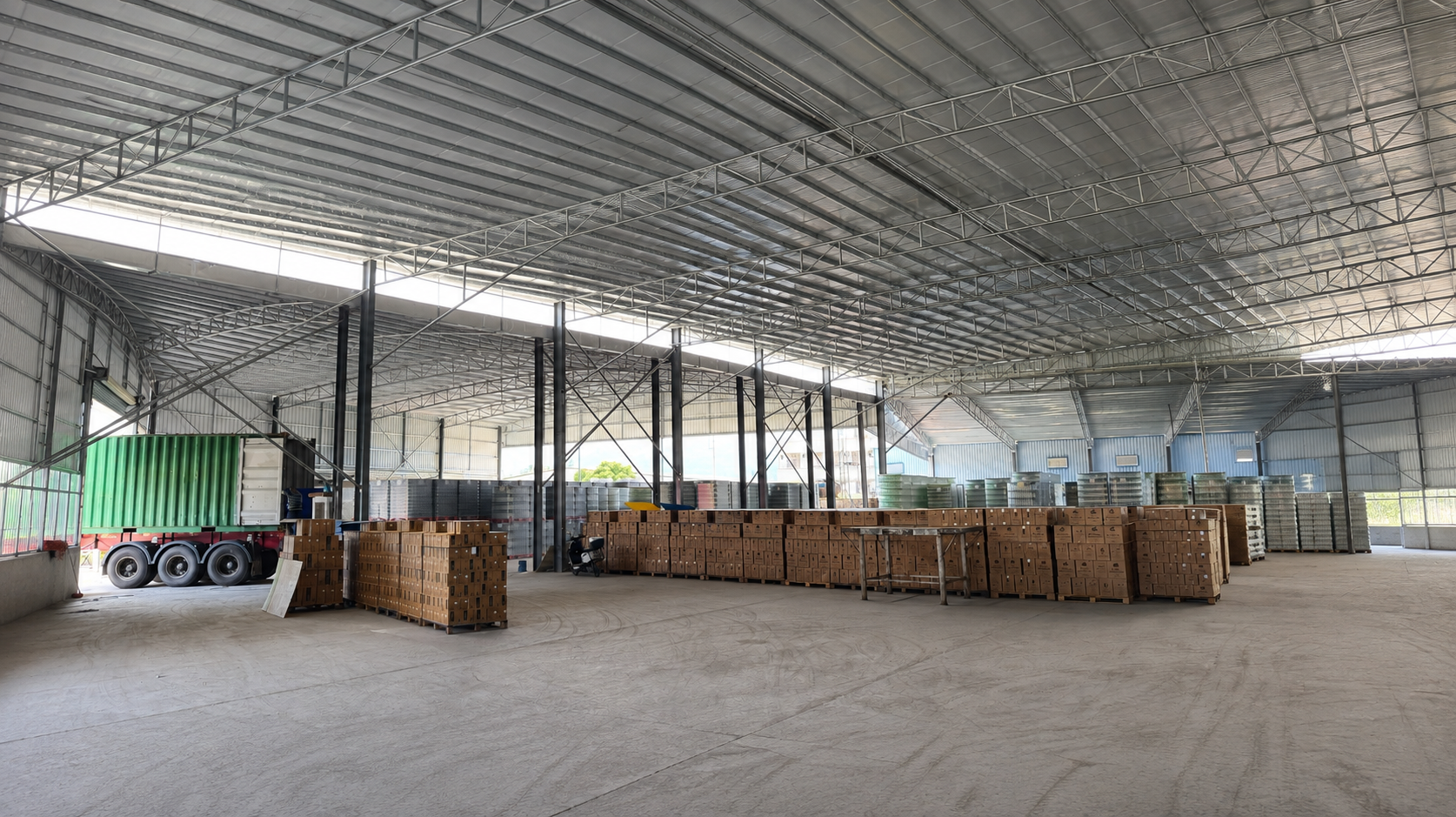 10,000㎡ Standard Warehouse to Ensure Sufficient Foreign Trade Stock